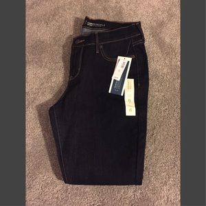 Curvy Profile Dark Wash Old Navy Jeans